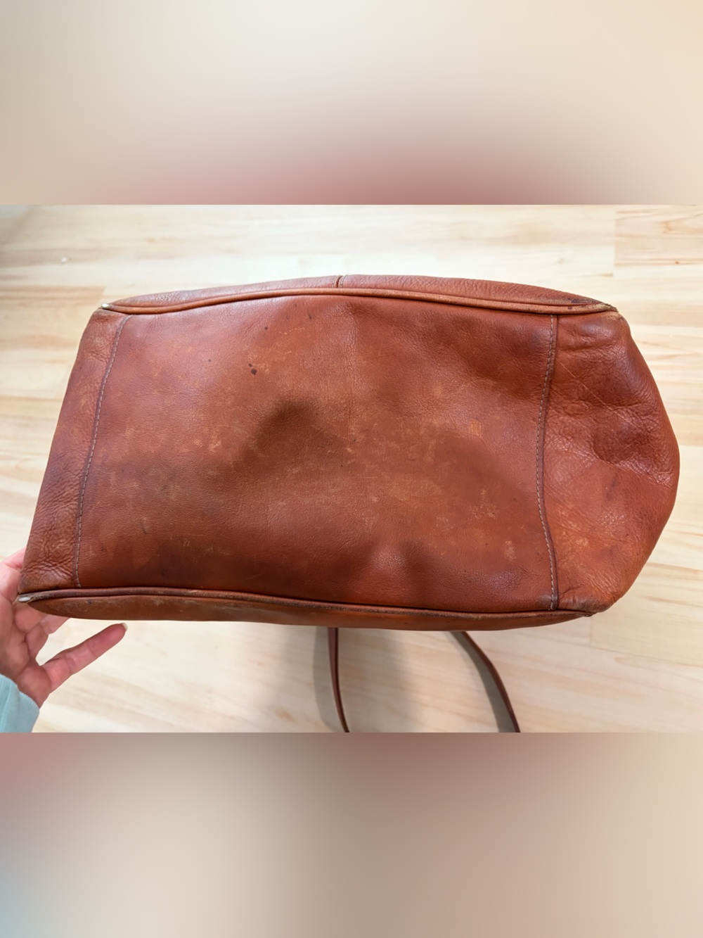Ralph Lauren Leather Tote with Brass Hook - Picture 7 of 16